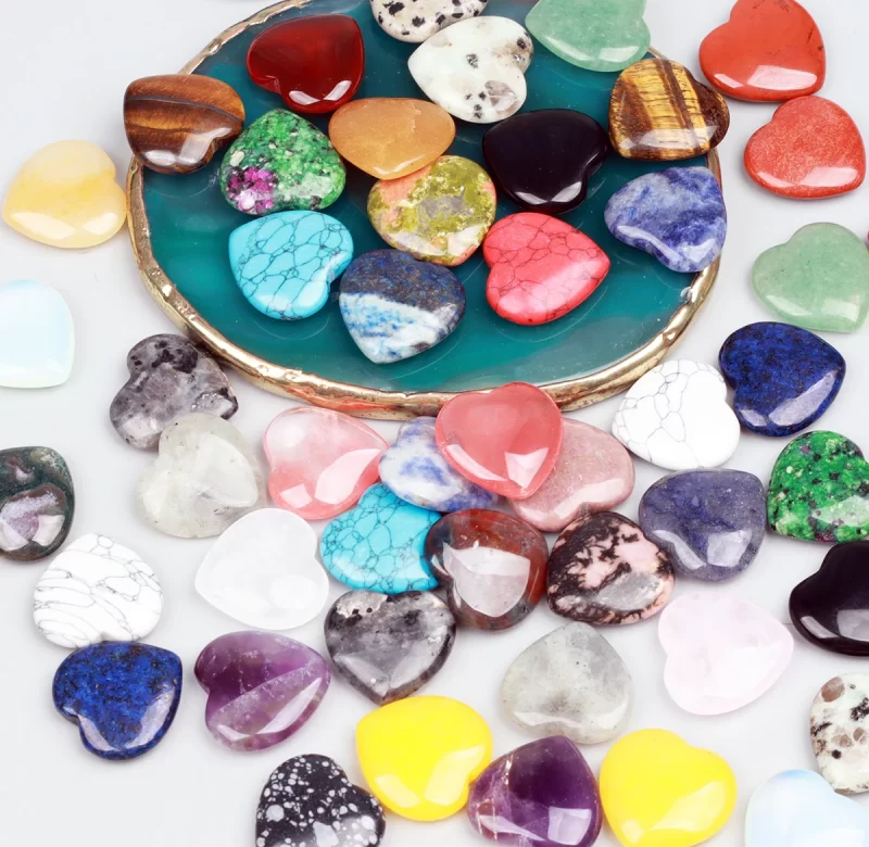 Srdcový přírodní kámen lásky | dekorace