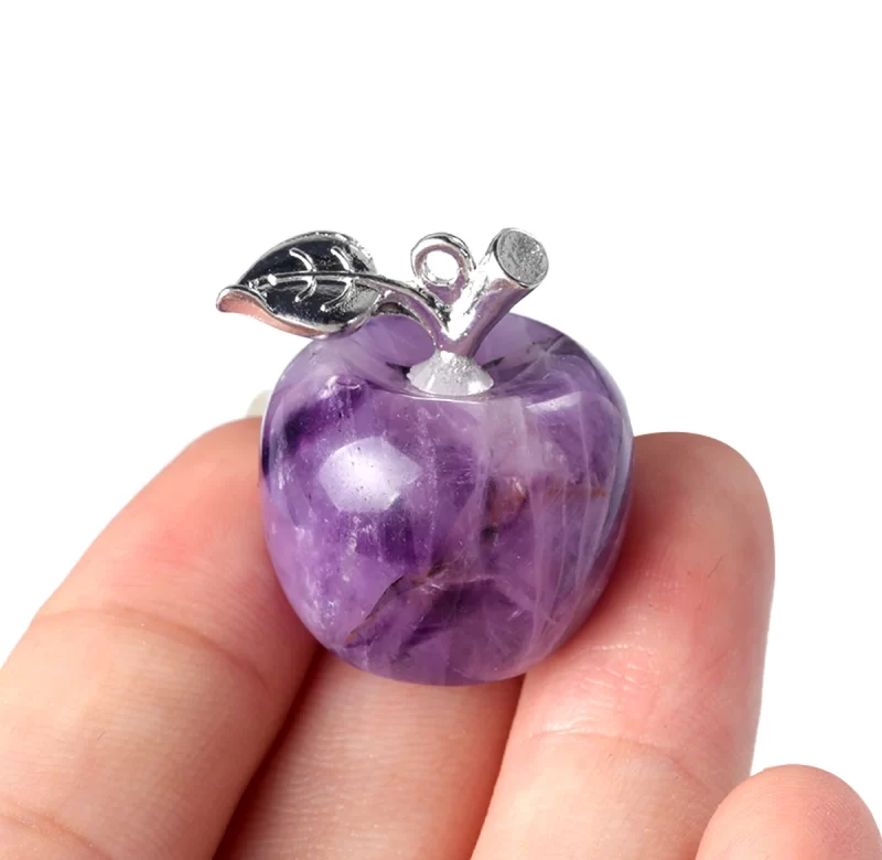 Jablkový přívěsek z přírodního kamene | šperk