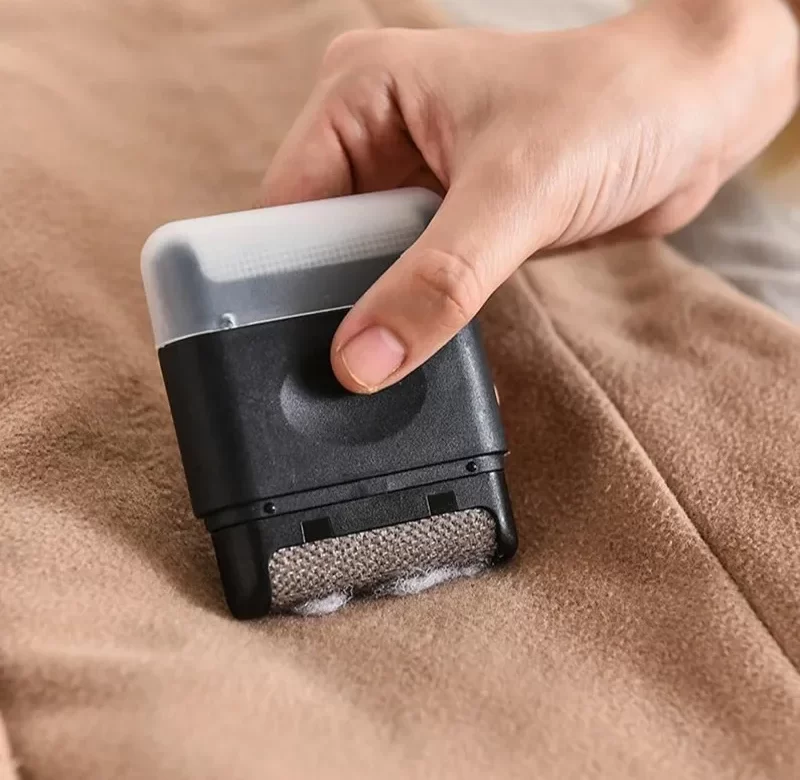 Mini odstraňovač chlupů na oblečení | Čistící váleček, Kartáč