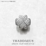 Stříbrný přívěsek bílý kámen a jetel | šperk