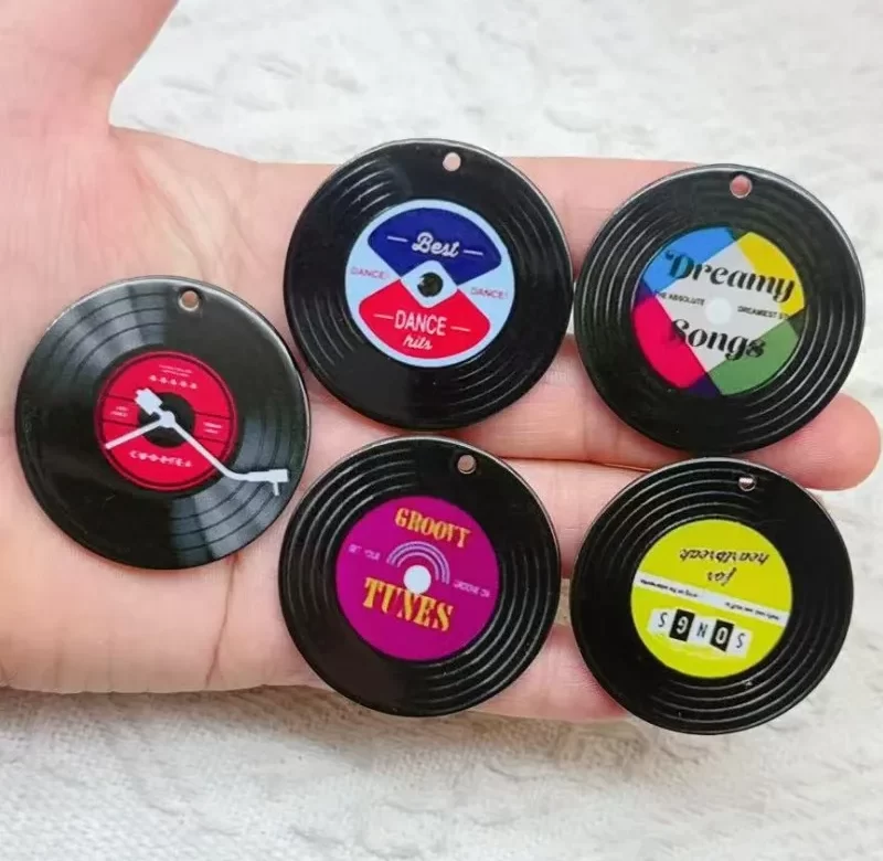 Vinylové přívěsky retro hudba | Šperk 10 ks