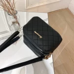 Elegantní dámská crossbody kabelka s třásněmi | Taška