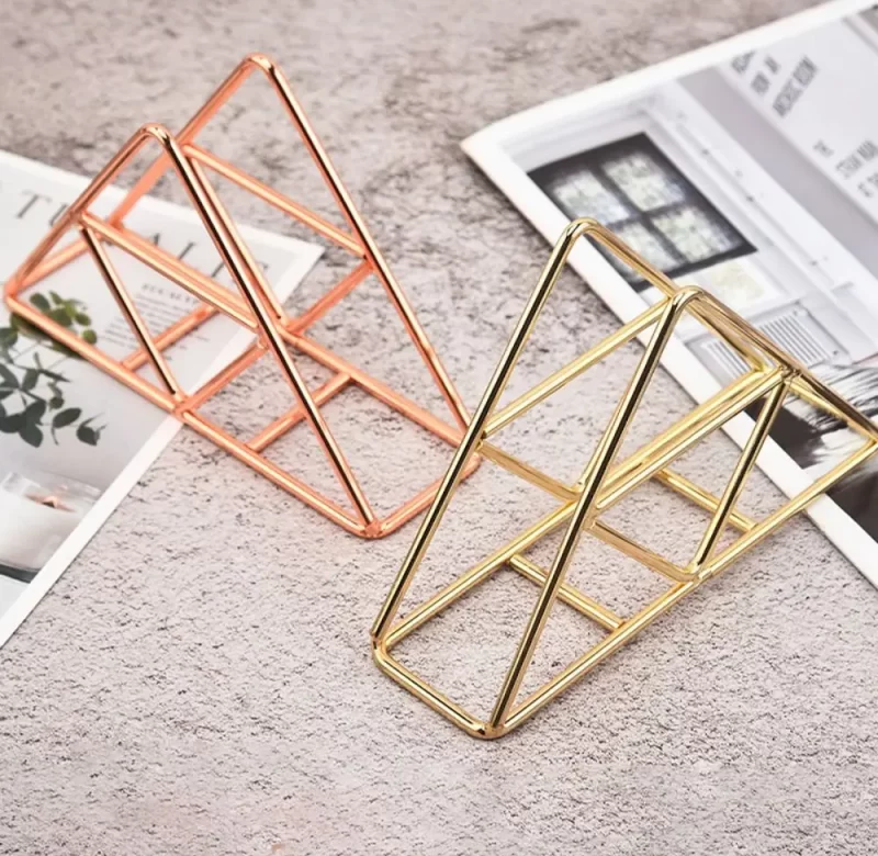 Elegantní trojúhelníkový držák ubrousků | Stojan