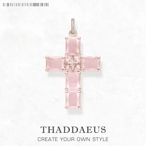 Stříbrný přívěsek kříž | šperk