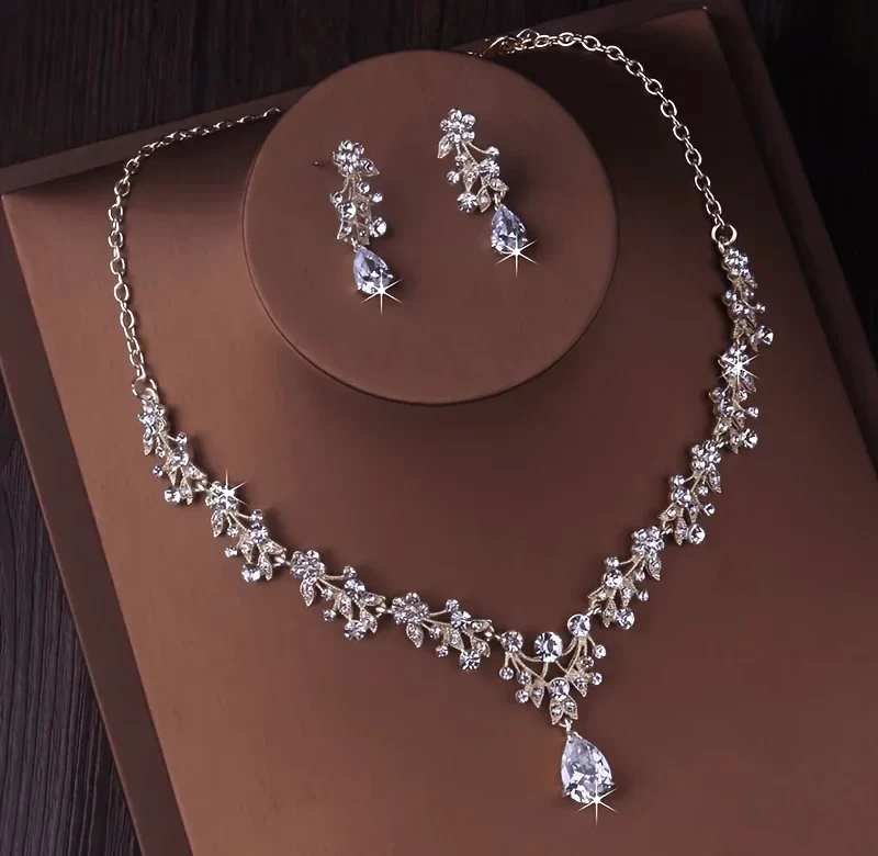 Elegantní svatební luxusní set | náhrdelník a náušnice